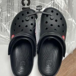 NWT m7/w9 crocs